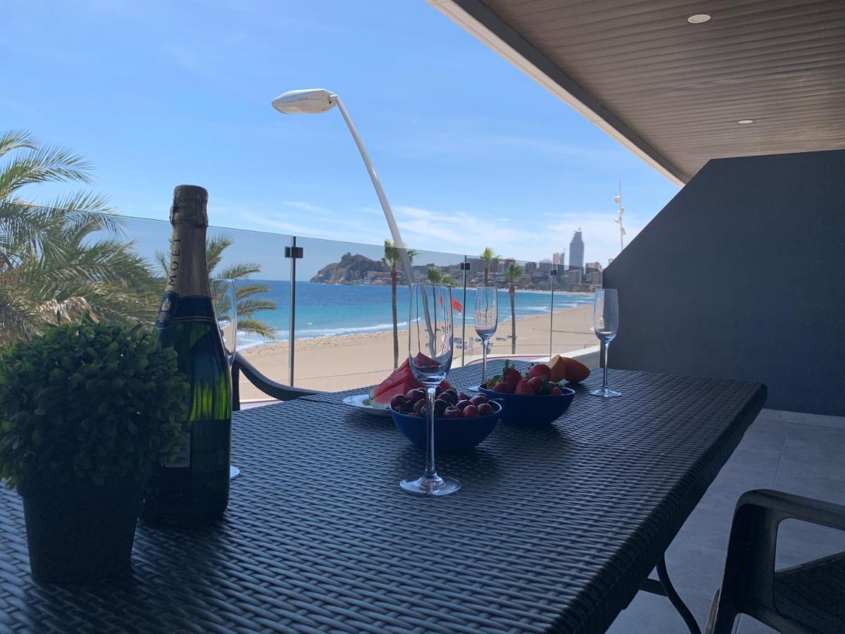Apartamento De Lujo En Primera Linea De Playa Benidorm Dış mekan fotoğraf