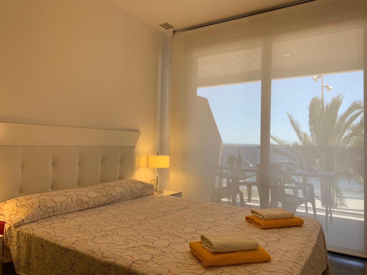 Apartamento De Lujo En Primera Linea De Playa Benidorm Dış mekan fotoğraf